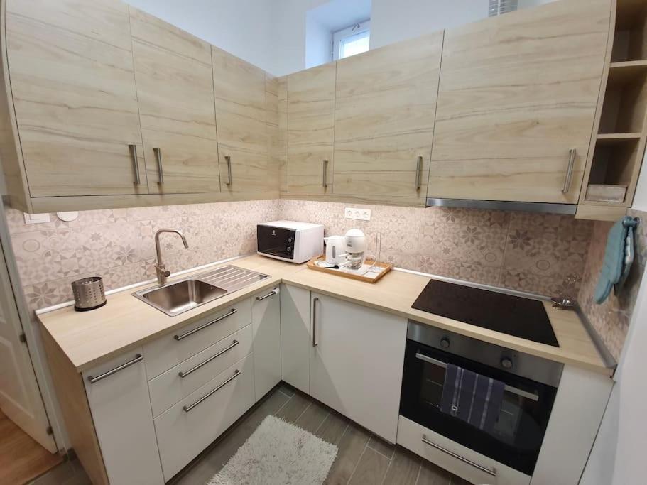Andrea Apartman Miskolc Belvarosaban Esterno foto