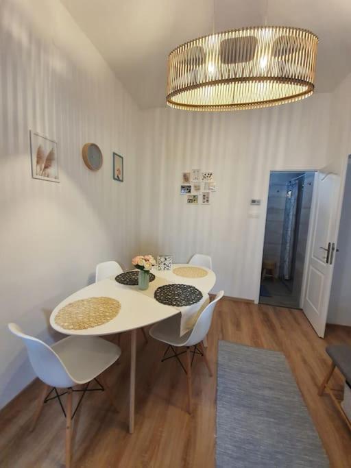 Andrea Apartman Miskolc Belvarosaban Esterno foto