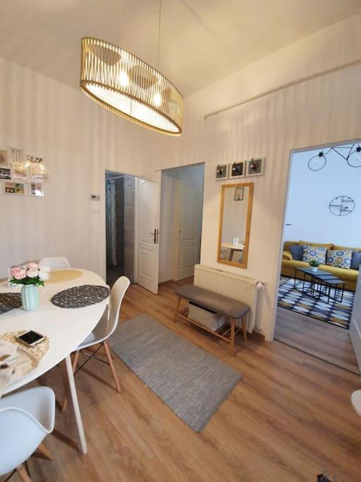 Andrea Apartman Miskolc Belvarosaban Esterno foto